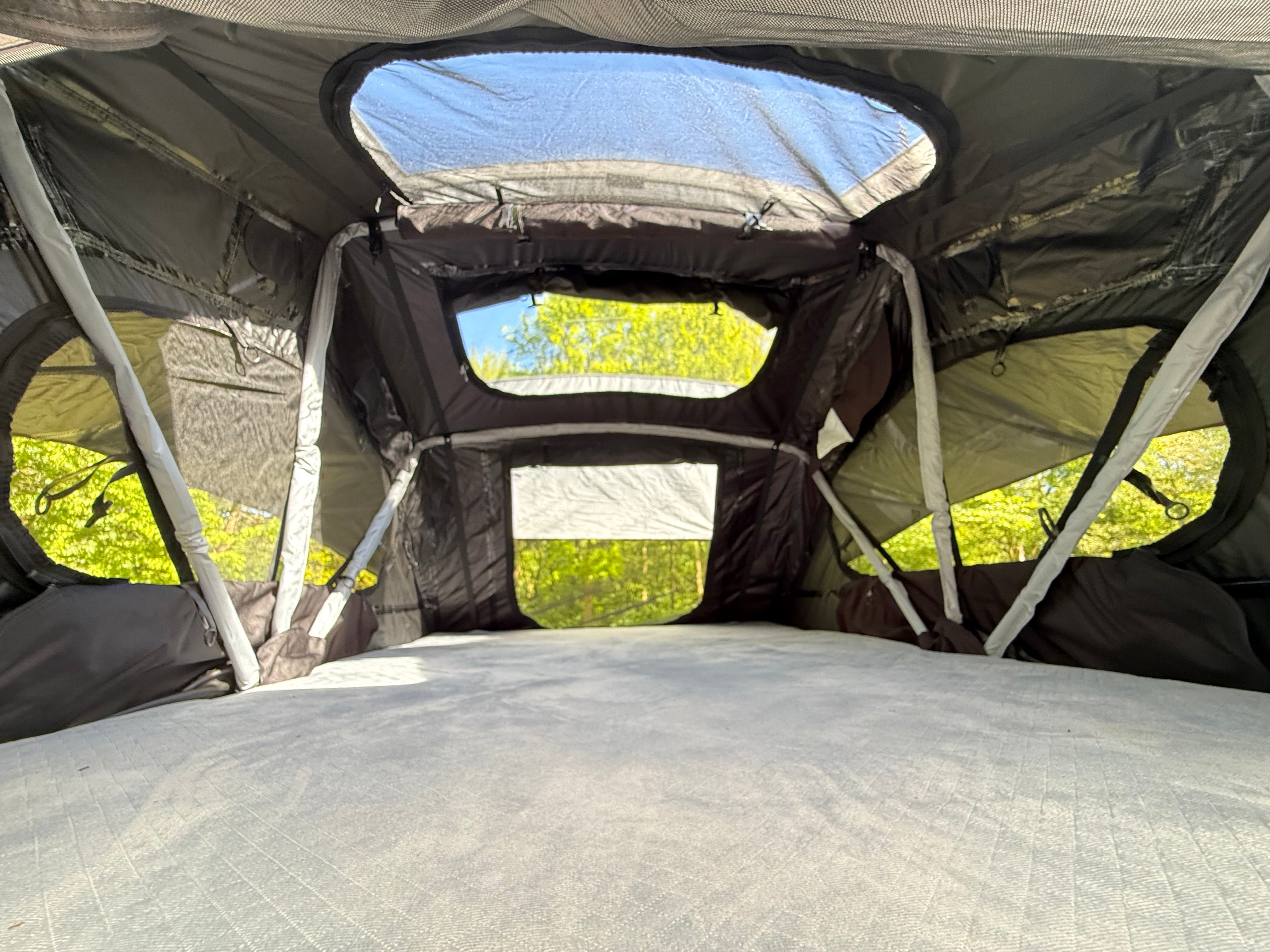 2 SKYLIGHTS / DAKRAMEN